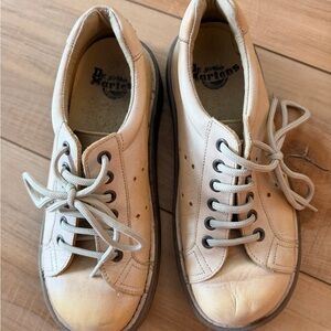 Dr. Martens Bone/off white  Oxford lace up.